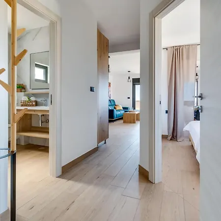 Luxury Terra Maiorum-3 By Interhome Povljana