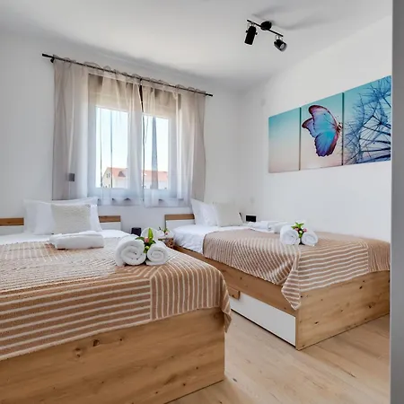 Apartman Luxury Terra Maiorum-3 By Interhome *
