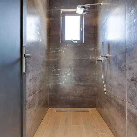 Luxury Terra Maiorum-3 By Interhome