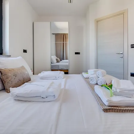 Luxury Terra Maiorum-3 By Interhome *
